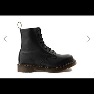 Womens Dr. Martens 1460 Pascal-soft leather